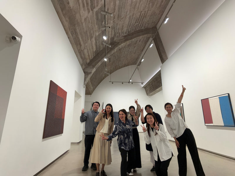Visitors at a Debbie Reda exhibition 7